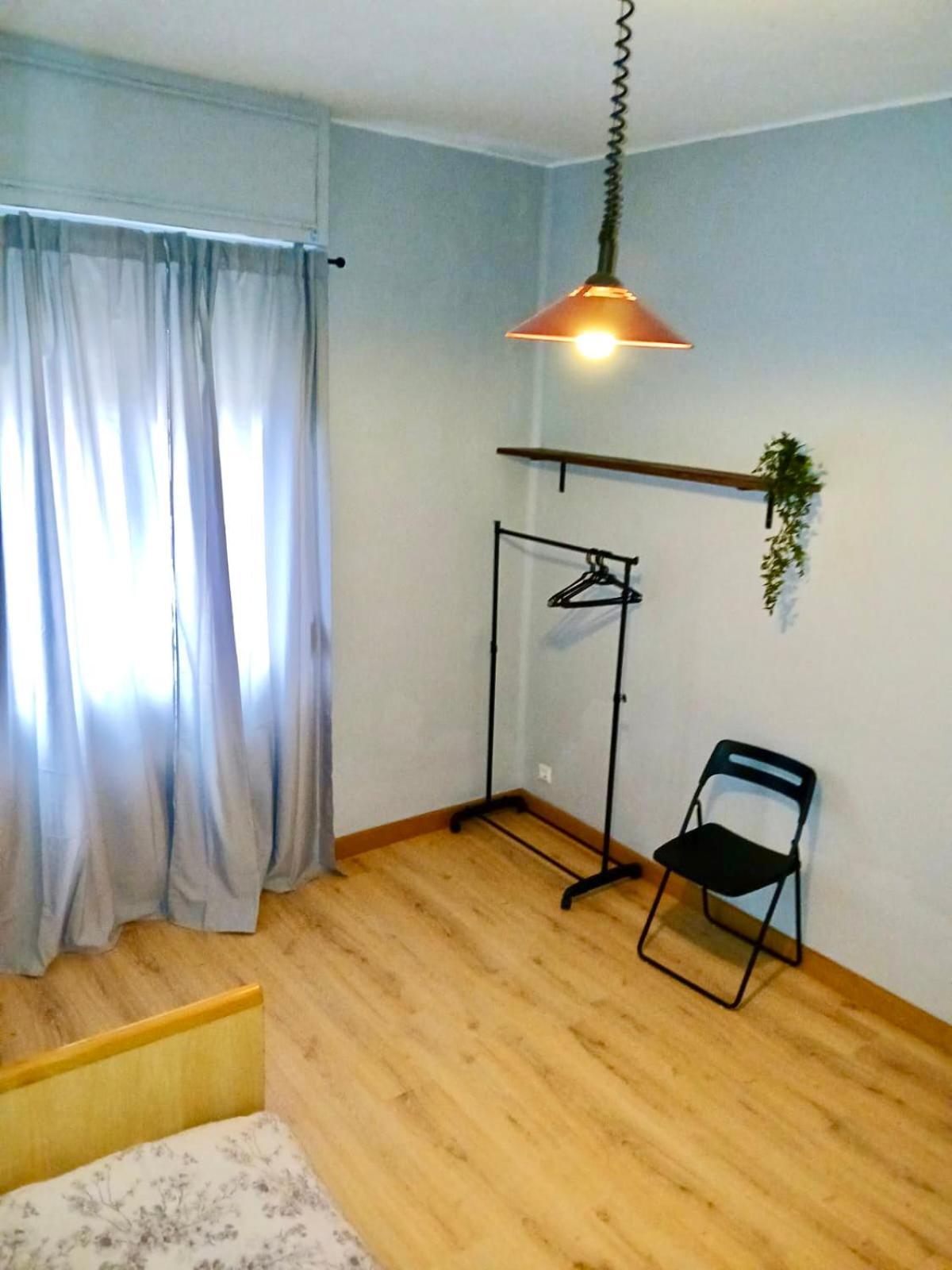 Segundo Antolin Yellow Door ポンフェラダ エクステリア 写真